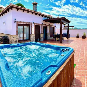 https://villa-sara-y-villa-lucia.1costadelsol.com
